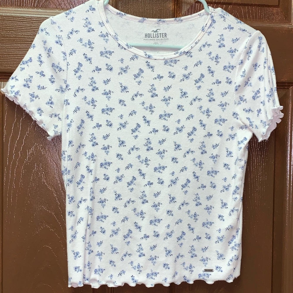 Small Hollister white tee shirt